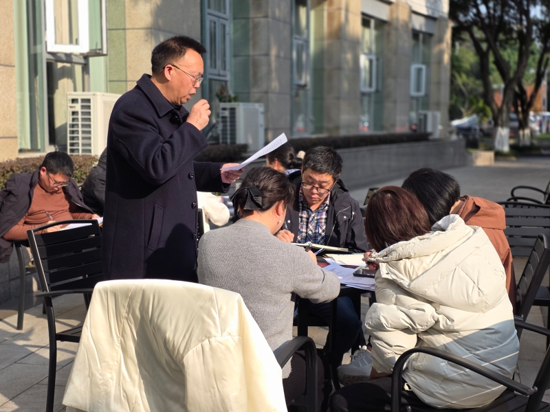 hUtn_1764635863007039247.jpg 0002.jpg