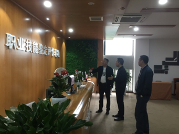 1571044492326012467.png blob.png